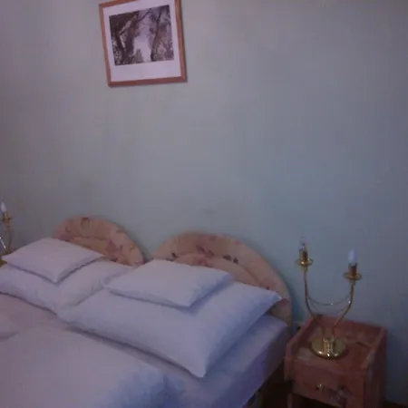 Kont Panzio Es Apartmanhazak Pensjonat *