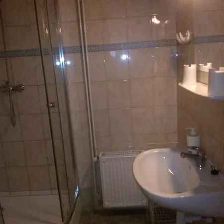 Kont Panzio Es Apartmanhazak Pensjonat *