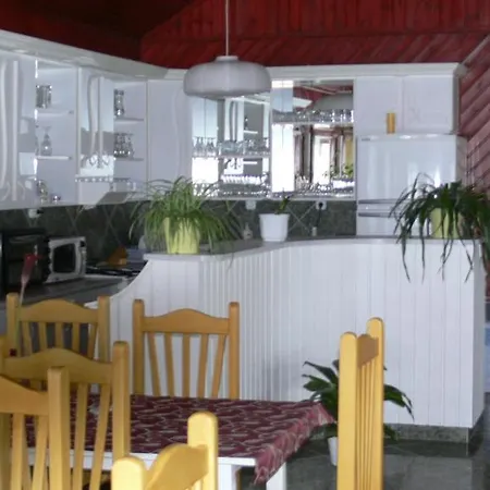 Kont Panzio Es Apartmanhazak Pensjonat Hédervár